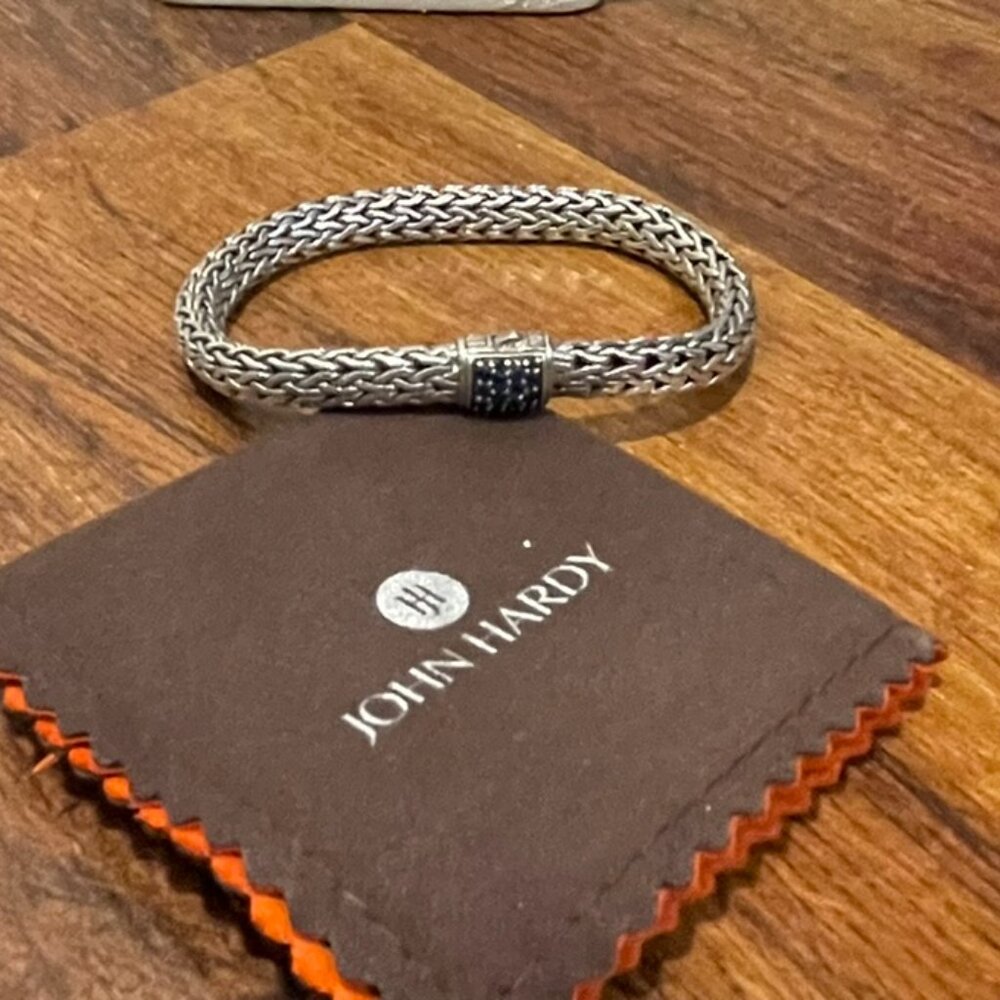 John Hardy Classic Chain Bracelet with Blue Sapphires